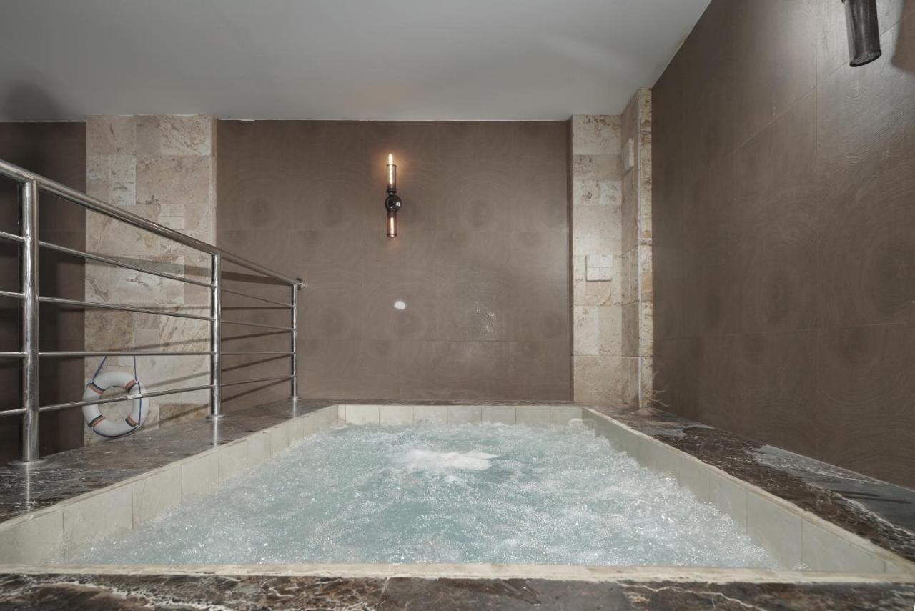 Swiss In Tabuk Hotel Kültér fotó