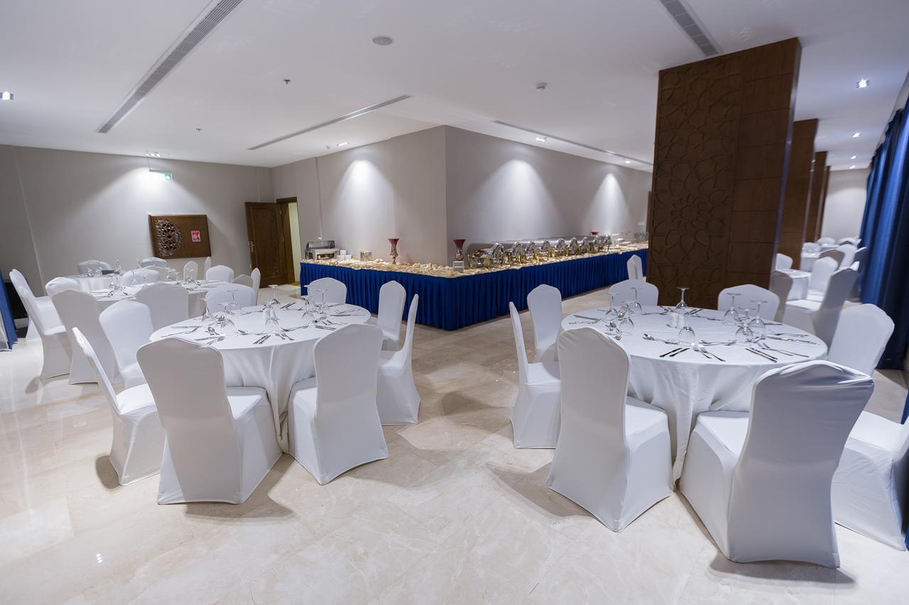 Swiss In Tabuk Hotel Kültér fotó