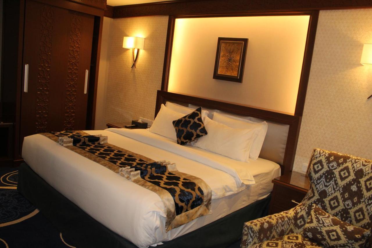 Swiss In Tabuk Hotel Kültér fotó